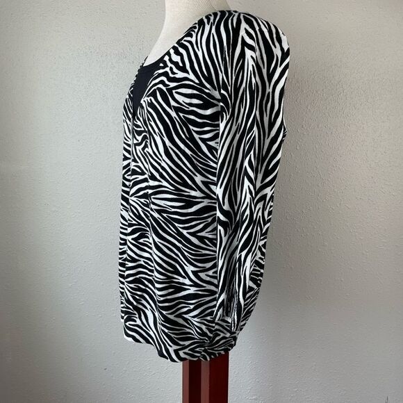 NWT Covington Two-Piece Button Down Top and Matching Sleeveless Sweater Size XL - Picture 4 of 12